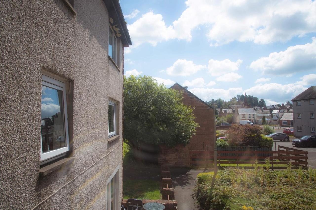 Dumfries Apartment Екстериор снимка